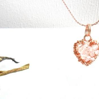 Simple Rose gold necklace, Rose Quartz wrapped heart pendant, Delicate everyday jewelry